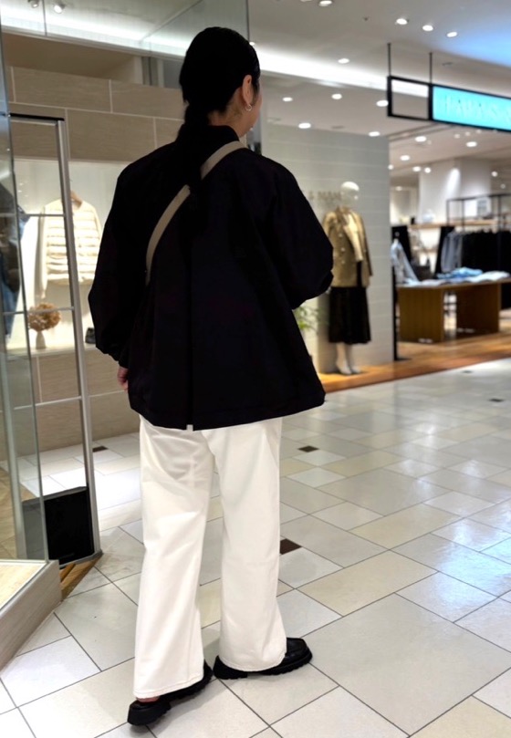 CEaRET】スポーティなブルゾンをドレッシーなフォルムに仕上げた大人ブルゾン ｜ トレゾール ベイブルック ｜ ショップブログ ｜ アミュプラザ長崎