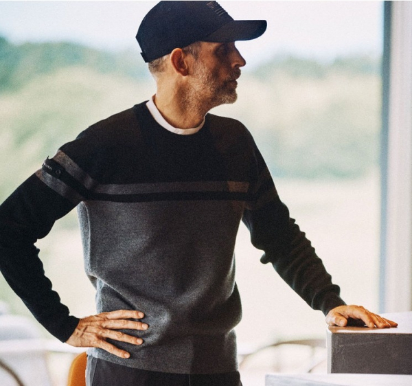 BRIEFING ネイビー クルーネックセーター